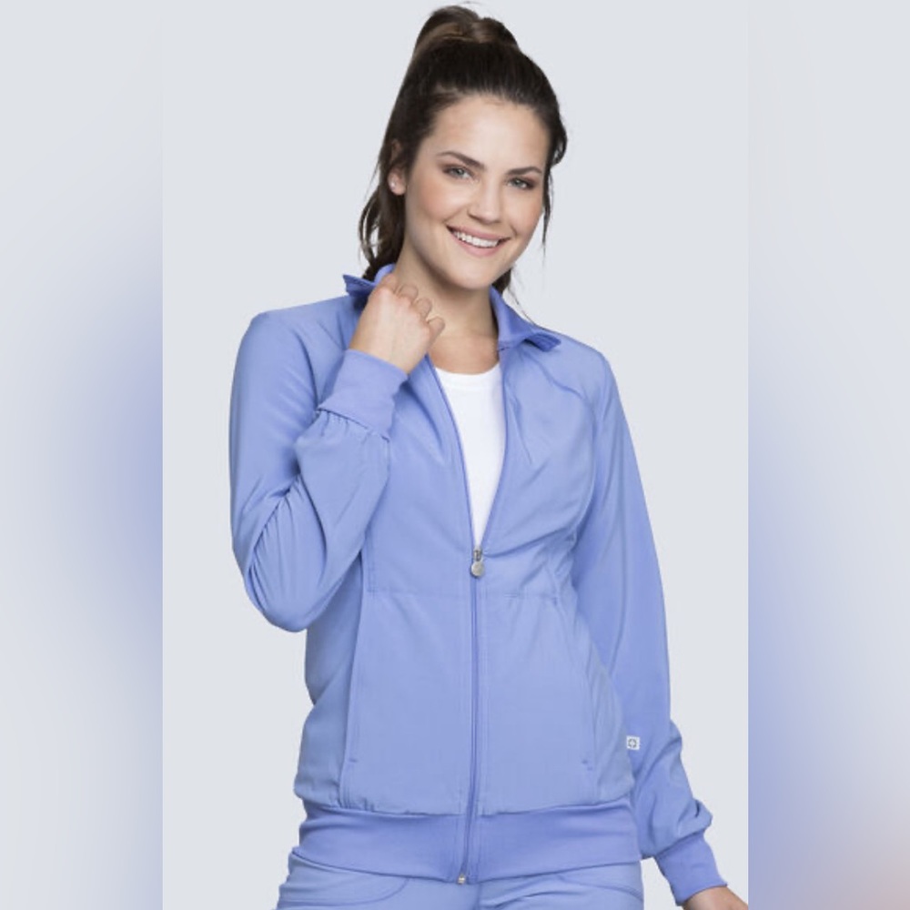 NEW WITHOUT TAGS. WASHED ONE TIME. NEVER WORN. IN PERFECT CONDITION.